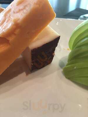 Eno Vino Wine Bar & Bistro