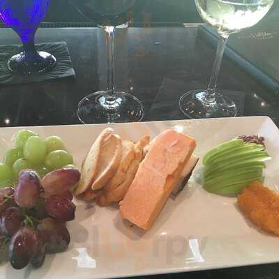 Eno Vino Wine Bar & Bistro