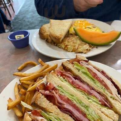 Peg's Glorified Ham N Eggs