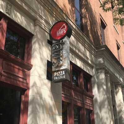 Ian's Pizza On State