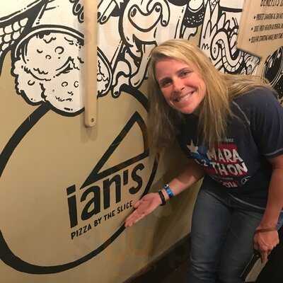 Ian's Pizza On State