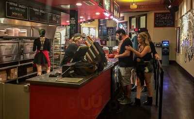 Ian's Pizza On State