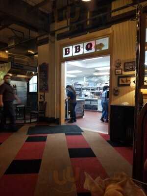 Lucille's Smokehouse Bbq