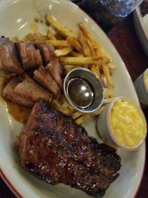 Lucille's Smokehouse Bbq