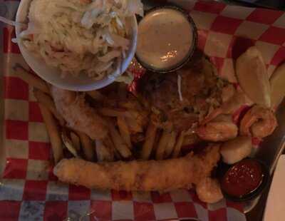 Capt. Groovy's Grill And Raw Bar