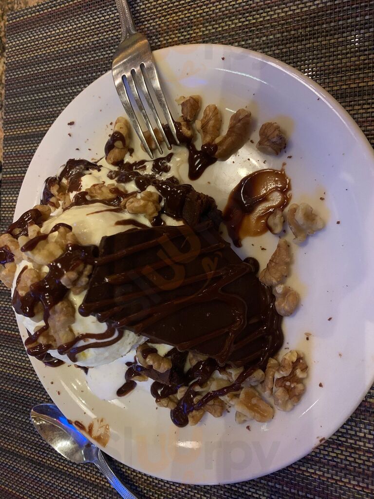 Lazlo's Brewery & Grill