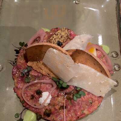 Hot And Hot Fish Club