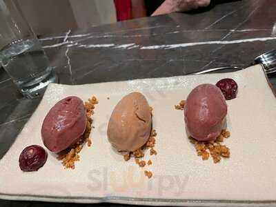 Hot And Hot Fish Club