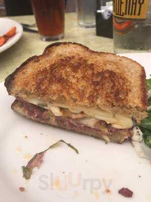 Bardenay Restaurant & Distillery