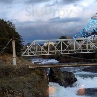 Anthony's At Spokane Falls