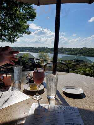 Lakeside Tavern