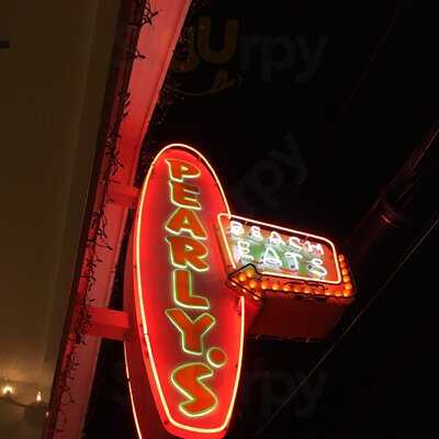 Pearly's Beach Eats