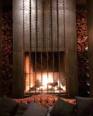 Bo-beau Kitchen + Roof Tap