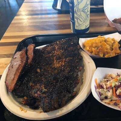 Sweet P’s Downtown Dive