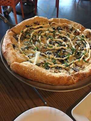 Mellow Mushroom Lincoln