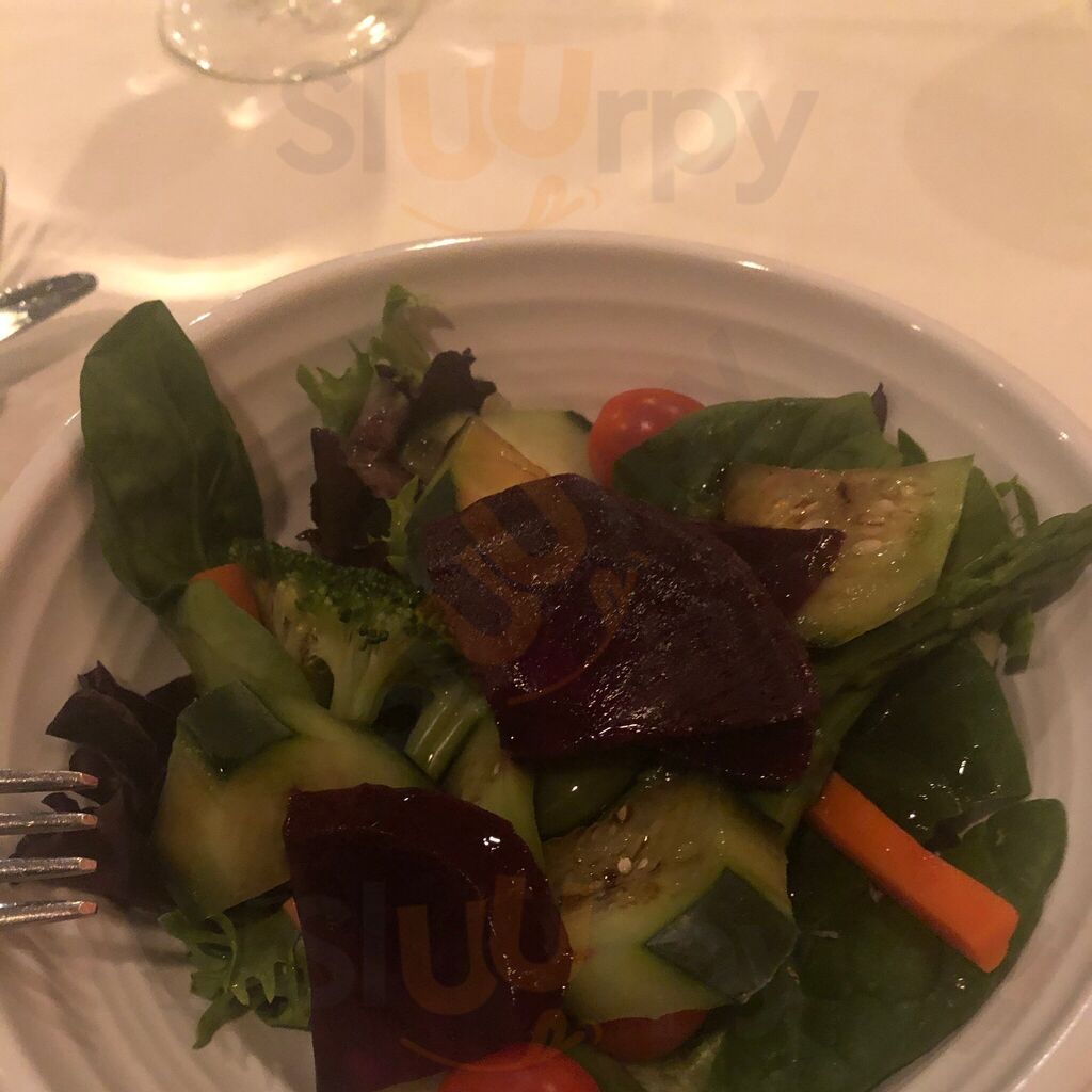 Brazeiros Churrascaria - Brazilian Steakhouse