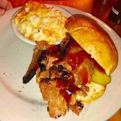 Jim 'n Nick's Bar-b-q