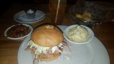 Jim 'n Nick's Bar-b-q