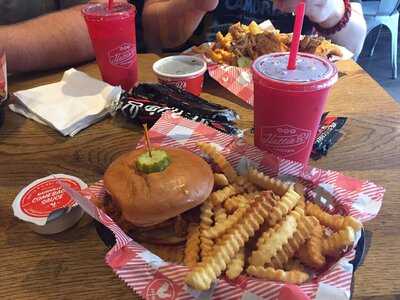 Hattie B's Hot Chicken