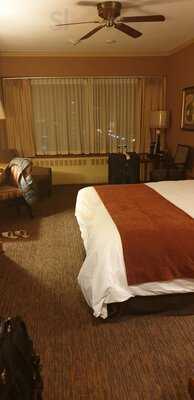 The Hotel Captain Cook