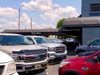 Niki's West Steak & Seafood