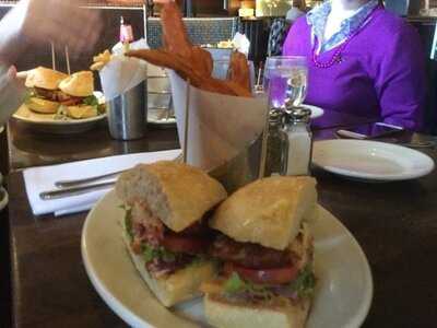 The Standard Restaurant & Lounge