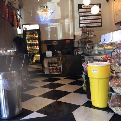 Saul's Restaurant And Deli