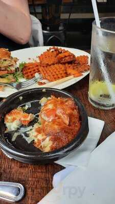 Myrtle's Chicken + Beer