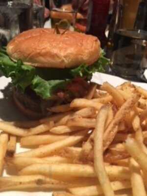 Steelhead Bar & Grille