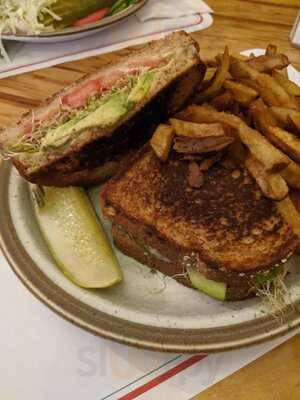 Harvey's 4th Street Grill