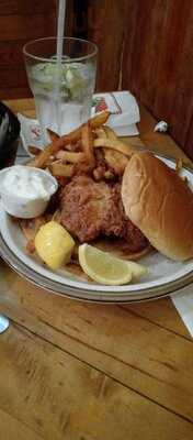 Harvey's 4th Street Grill