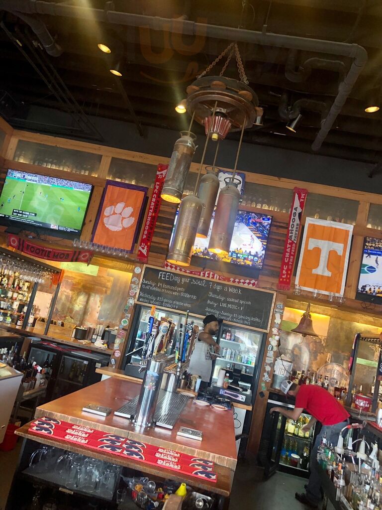 The Feed Co. Table & Tavern