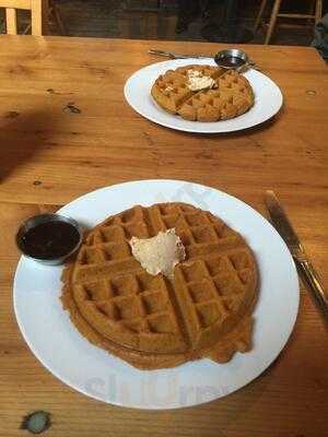 Boots Bakery & Lounge