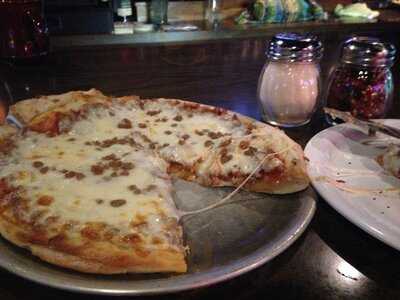 Isles Pub & Pizza