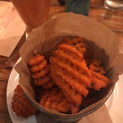 Local 22 Kitchen & Bar