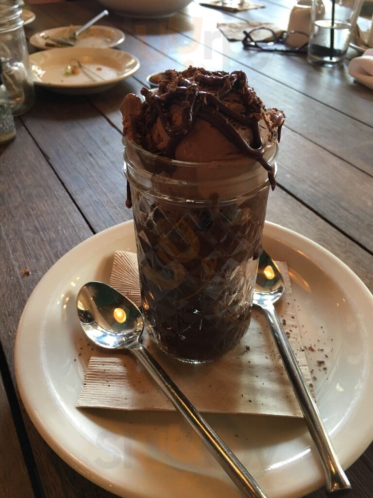 Local 22 Kitchen & Bar