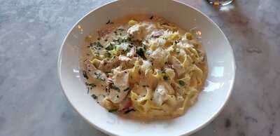 The Lake Chalet Seafood Bar & Grill