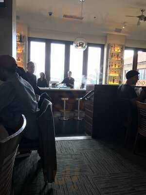 The Lake Chalet Seafood Bar & Grill