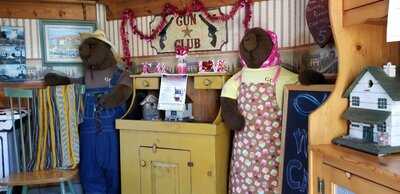 Gun Club Cafe