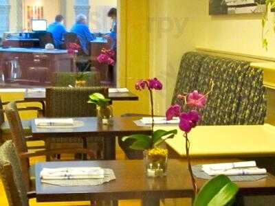 Zinnia Cafe & Events