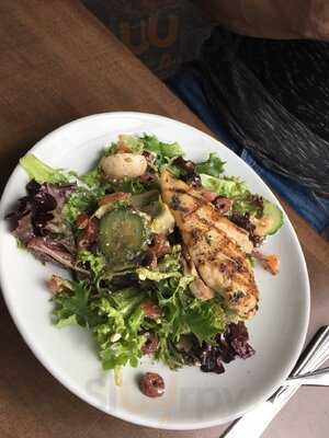 Twigs Bistro And Martini Bar