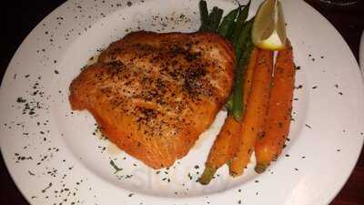 Sixth & Vine Restaurant & Wine Bar