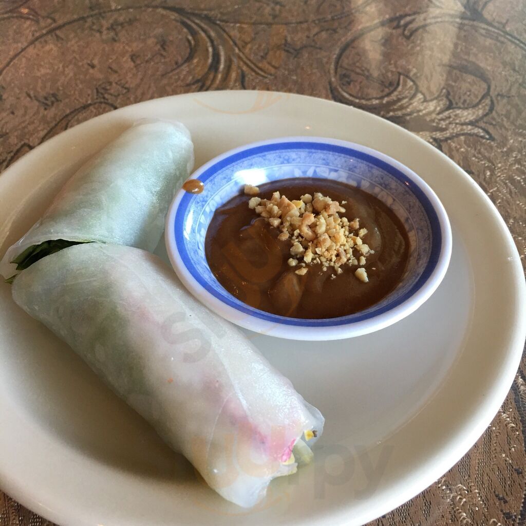 East & West Cafe Proctor