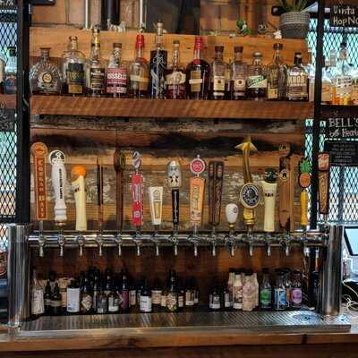 Goodfellas Pizzeria - Mill St.