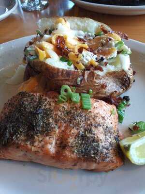 California Dreaming Restaurant & Bar