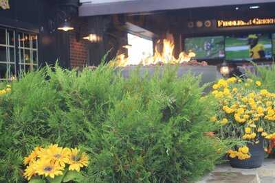 Erin's Snug Irish Pub