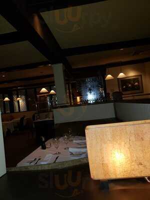 Bricks Restaurant & Wine Bar