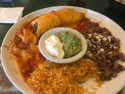 Piramides Mexican Restaurant