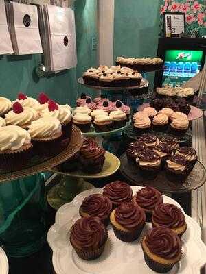 Lavender Moon Cupcakery