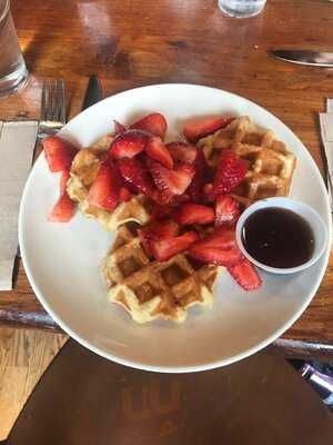 La Madeleine French Bakery